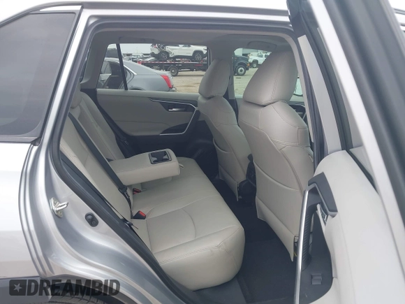 2020 Toyota RAV4 XLE with VIN 2T3W1RFV4LW094687, listed as a IAAI auction lot 42652039 with 56,693 mi miles and . Bid and sale history available at DreamBid. Image 8.