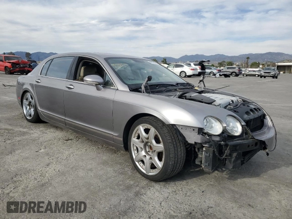 2007 Bentley Flying Spur z VIN SCBBR93W77C040445, wystawiony jako Copart lot #47378215 z przebiegiem 51 843 mil mil oraz Szkoda całkowita • Salvage title. Historia ofert i sprzedaży dostępna na DreamBid. Obrazek 4.