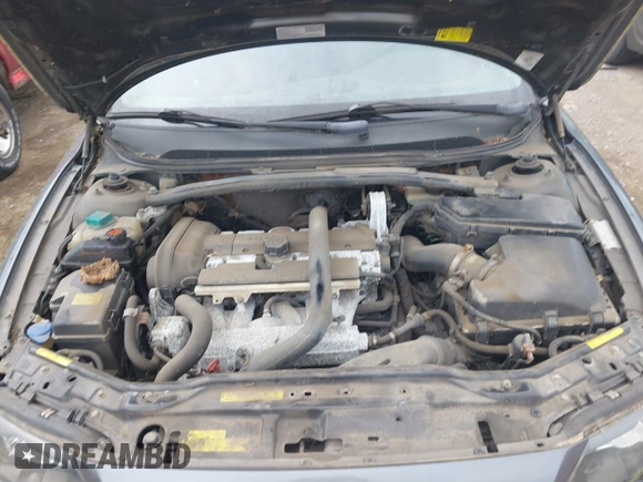 2004 Volvo S60 with VIN YV1RH59H342411127, listed as a IAAI auction lot 42107974 with 113,211 mi miles. Bid and sale history available at carsss.com. Image 10.