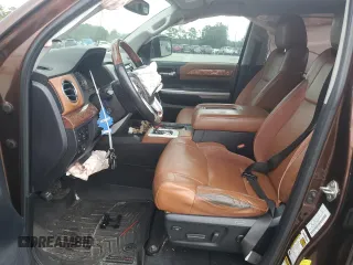 2015 Toyota Tundra Platinum z VIN 5TFGY5F15FX190172, wystawiony jako Copart lot #70645734 z przebiegiem 265 516 mil mil oraz Szkoda całkowita • Salvage title. Historia ofert i sprzedaży dostępna na DreamBid. Obrazek 7.