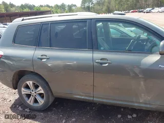 2008 Toyota Highlander Sport with VIN JTEDS43A382025333, listed as a IAAI auction lot 41895170 with 375,334 mi miles. Bid and sale history available at carsss.com. Image 14.