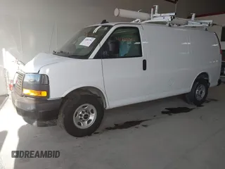 2023 GMC Savana Cargo z VIN 1GTW7AFP2P1120306, wystawiony jako IAAI lot #41802202 z przebiegiem 44 825 mil mil oraz . Historia ofert i sprzedaży dostępna na DreamBid. Obrazek 2.