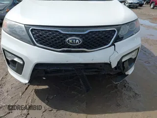 2013 Kia Sorento SX with VIN 5XYKW4A2XDG381578, listed as a IAAI auction lot 41846320 with 185,112 mi miles. Bid and sale history available at carsss.com. Image 6.