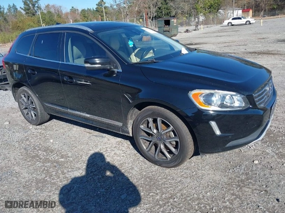 2016 Volvo XC60 T6 Drive-E with VIN YV449MDK0G2825672, listed as a IAAI auction lot 41351214 with 140,633 mi miles. Bid and sale history available at carsss.com. Image 1.