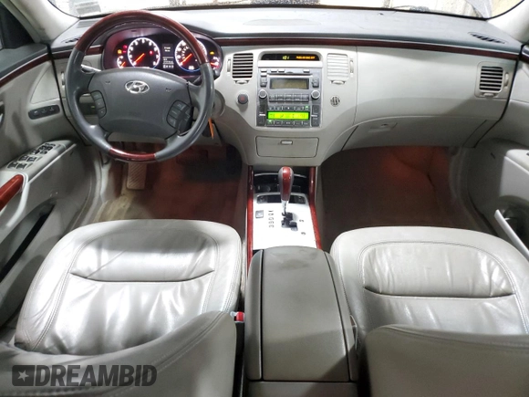 2008 Hyundai Azera Limited with VIN KMHFC46F98A273086, listed as a Copart auction lot 55390925 with 170,726 mi miles and Salvage title. Bid and sale history available at DreamBid. Image 8.