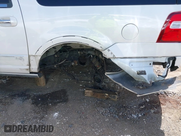 2017 Ford Expedition Max Limited с VIN 1FMJK1KT7HEA81097, выставлен на аукционе IAAI как лот 41974420 с пробегом 145 645 миль миль и . История ставок и продаж доступна на DreamBid. Изображение 6.