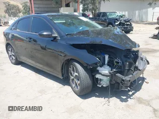 2021 Kia Forte LXS с VIN 3KPF24AD5ME407015, выставлен на аукционе IAAI как лот 42328698 с пробегом 33 825 миль миль и . История ставок и продаж доступна на DreamBid. Изображение 1.