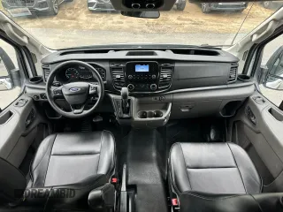 2020 Ford Transit Passenger XL z VIN 1FBAX9C8XLKB11657, wystawiony jako Copart lot #57572315 z przebiegiem 127 139 mil mil oraz Tytuł czysty. Historia ofert i sprzedaży dostępna na DreamBid. Obrazek 7.