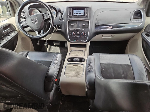 2017 Dodge Grand Caravan SXT with VIN 2C4RDGCG8HR852661, listed as a Copart auction lot 54617535 with 266,866 mi miles and Clean Title. Bid and sale history available at DreamBid. Image 8.