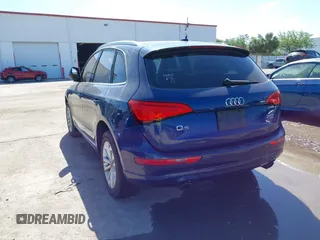 2014 Audi Q5 Premium Plus z VIN WA1LFAFP3EA006991, wystawiony jako IAAI lot #41960310 z przebiegiem 111 055 mil mil oraz . Historia ofert i sprzedaży dostępna na DreamBid. Obrazek 3.