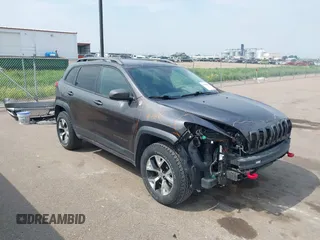 2016 Jeep Cherokee Trailhawk с VIN 1C4PJMBS1GW323434, выставлен на аукционе IAAI как лот 42485364 с пробегом 130 351 миль миль и . История ставок и продаж доступна на DreamBid. Изображение 1.