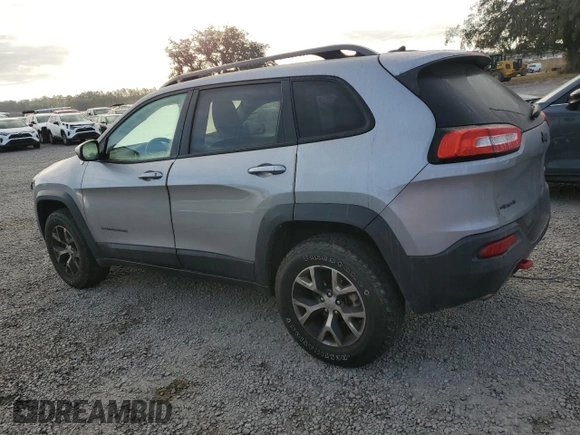 2014 Jeep Cherokee Trailhawk with VIN 1C4PJMBB3EW158869, listed as a Copart auction lot 42860515 with 135,172 mi miles and Non repairable. Bid and sale history available at DreamBid. Image 2.