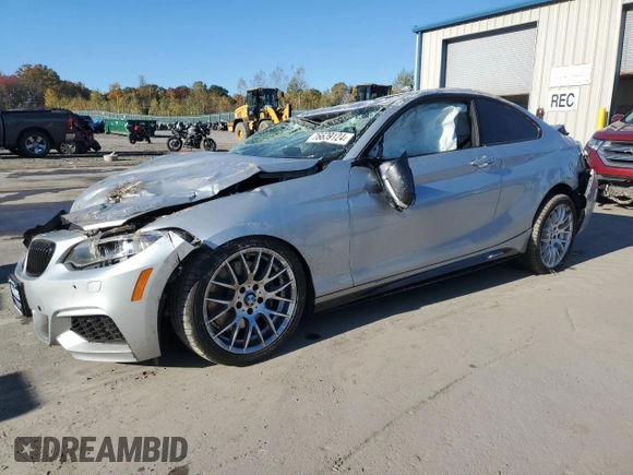 2015 BMW 2 Series M235i with VIN WBA1J7C52FV288968, listed as a Copart auction lot 76639124 with 0 mi miles and Salvage Title. Bid and sale history available at carsss.com. Image 1.