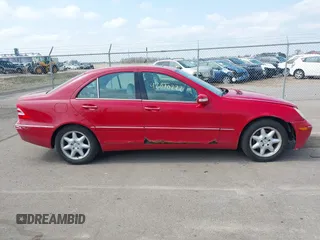 2004 Mercedes-Benz C 240 с VIN WDBRF81J14F500164, выставлен на аукционе IAAI как лот 42070222 с пробегом 187 420 миль миль и . История ставок и продаж доступна на DreamBid. Изображение 13.