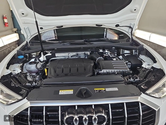 2023 Audi Q3 S line Premium with VIN WA1DECF3XP1106668, listed as a IAAI auction lot 42845143 with 46,005 mi miles and . Bid and sale history available at DreamBid. Image 26.