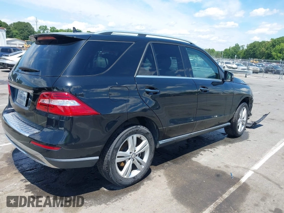 2013 Mercedes-Benz M 350 with VIN 4JGDA5JBXDA110173, listed as a IAAI auction lot 42166176 with 232,012 mi miles and . Bid and sale history available at DreamBid. Image 4.
