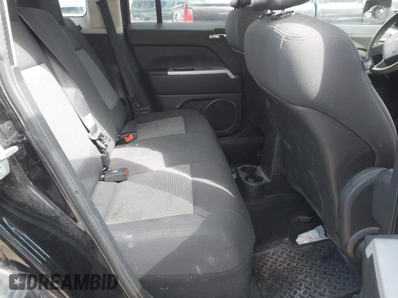 2008 Jeep Patriot Sport with VIN 1J8FF28WX8D775464, listed as a IAAI auction lot 42042232 with 158,428 mi miles and . Bid and sale history available at carsss.com. Image 8.