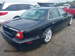 2008 Jaguar XJ 8 with VIN SAJWA71B48SH27792, listed as a IAAI auction lot 40399475 with Not Provided miles and . Bid and sale history available at DreamBid. Image 4.