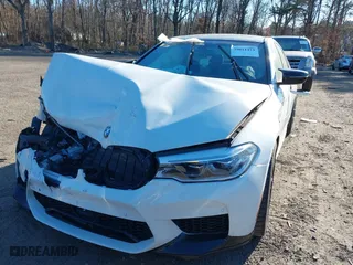 2019 BMW M5 Competition with VIN WBSJF0C57KB285614, listed as a IAAI auction lot 39011419 with 1 mi miles. Bid and sale history available at carsss.com. Image 11.