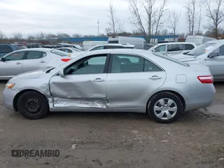 2009 Toyota Camry z VIN 4T1BE46K29U389669, wystawiony jako IAAI lot #41953360 z przebiegiem 176 136 mil mil oraz . Historia ofert i sprzedaży dostępna na DreamBid. Obrazek 14.