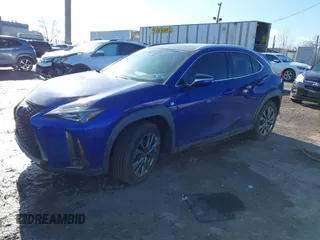 2019 Lexus UX 250h z VIN JTHU9JBH4K2015400, wystawiony jako IAAI lot #41525608 z przebiegiem Nie podano mil oraz . Historia ofert i sprzedaży dostępna na DreamBid. Obrazek 16.