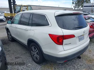 2018 Honda Pilot EX-L with VIN 5FNYF5H58JB029702, listed as a IAAI auction lot 41920659 with 43,851 mi miles. Bid and sale history available at carsss.com. Image 3.