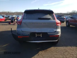 2024 Volvo XC40 Core Bright Theme с VIN YV4L12UK1R2233367, выставлен на аукционе Copart как лот 83046854 с пробегом 3 358 миль миль и Списание • Salvage title. История ставок и продаж доступна на DreamBid. Изображение 6.