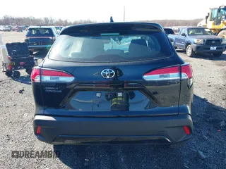 2024 Toyota Corolla Cross L z VIN 7MUAAAAG1RV101003, wystawiony jako IAAI lot #41838801 z przebiegiem 6786 mil mil oraz . Historia ofert i sprzedaży dostępna na DreamBid. Obrazek 16.