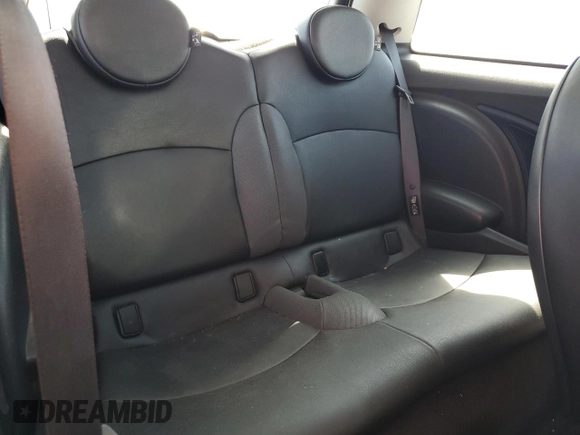 2008 MINI Hardtop with VIN WMWMF33578TT62441, listed as a Copart auction lot 48410155 with 116,894 mi miles and Salvage title. Bid and sale history available at DreamBid. Image 10.