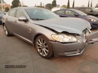2010 Jaguar XF Premium Luxury with VIN SAJWA0GB6ALR78860, listed as a IAAI auction lot 41283135 with 89,745 mi miles. Bid and sale history available at carsss.com. Image 1.