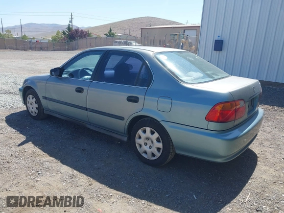 1999 Honda Civic LX z VIN 2HGEJ667XXH575496, wystawiony jako IAAI lot #42372107 z przebiegiem 175 154 mil mil oraz . Historia ofert i sprzedaży dostępna na DreamBid. Obrazek 3.