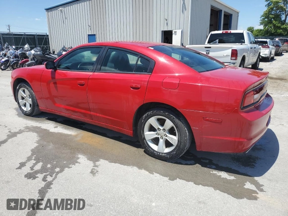 2013 Dodge Charger SE z VIN 2C3CDXBG1DH591742, wystawiony jako Copart lot #58427145 z przebiegiem 77 307 mil mil oraz Tytuł czysty. Historia ofert i sprzedaży dostępna na DreamBid. Obrazek 2.