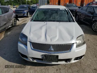 2011 Mitsubishi Galant FE z VIN 4A32B2FF4BE019728, wystawiony jako Copart lot #73040864 z przebiegiem 172 136 mil mil oraz Szkoda całkowita • Salvage title. Historia ofert i sprzedaży dostępna na DreamBid. Obrazek 5.