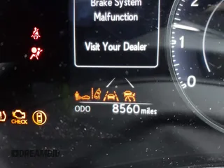 2025 Lexus NX 350 z VIN JTJAGCEZ0S2019256, wystawiony jako IAAI lot #41722719 z przebiegiem 8560 mil mil oraz . Historia ofert i sprzedaży dostępna na DreamBid. Obrazek 16.