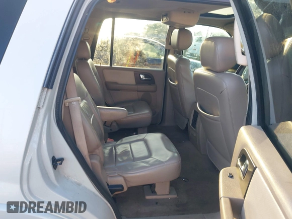 2005 Ford Expedition Limited z VIN 1FMFU20545LA72293, wystawiony jako IAAI lot #42000912 z przebiegiem 182 117 mil mil oraz . Historia ofert i sprzedaży dostępna na DreamBid. Obrazek 8.