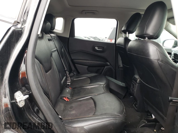 2019 Jeep Compass Latitude z VIN 3C4NJCBB8KT716007, wystawiony jako Copart lot #57232245 z przebiegiem 128 183 mil mil oraz Szkoda całkowita • Salvage title. Historia ofert i sprzedaży dostępna na DreamBid. Obrazek 10.