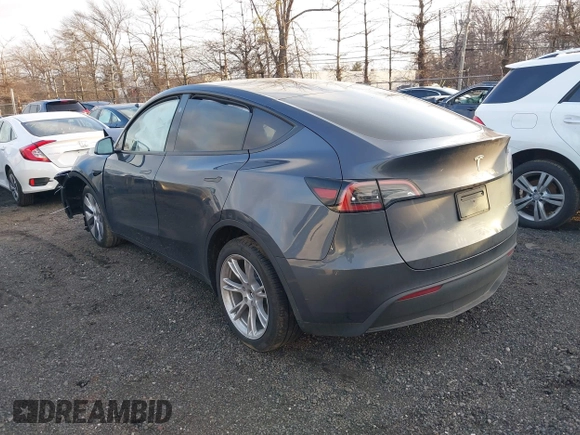 2024 Tesla Model Y Long Range with VIN 7SAYGDEE2RA217008, listed as a IAAI auction lot 41245093 with 17,773 mi miles. Bid and sale history available at carsss.com. Image 3.