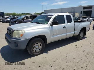 2006 Toyota Tacoma z VIN 5TETX22N86Z233467, wystawiony jako Copart lot #57214555 z przebiegiem 283 219 mil mil oraz Tytuł czysty. Historia ofert i sprzedaży dostępna na DreamBid. Obrazek 1.