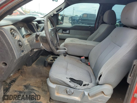 2014 Ford F-150 XL z VIN 1FTEX1CM4EKD80431, wystawiony jako Copart lot #60659825 z przebiegiem 372 194 mil mil oraz Czysty tytuł • Clean title. Historia ofert i sprzedaży dostępna na DreamBid. Obrazek 7.