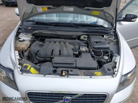 2006 Volvo S40 2.4L with VIN YV1MS382262186599, listed as a IAAI auction lot 42050115 with 158,031 mi miles. Bid and sale history available at carsss.com. Image 10.