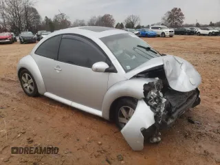 2004 Volkswagen New Beetle Coupe GLS with VIN 3VWCK31C54M414103, listed as a Copart auction lot 83652174 with 68,132 mi miles and Salvage Title. Bid and sale history available at carsss.com. Image 4.
