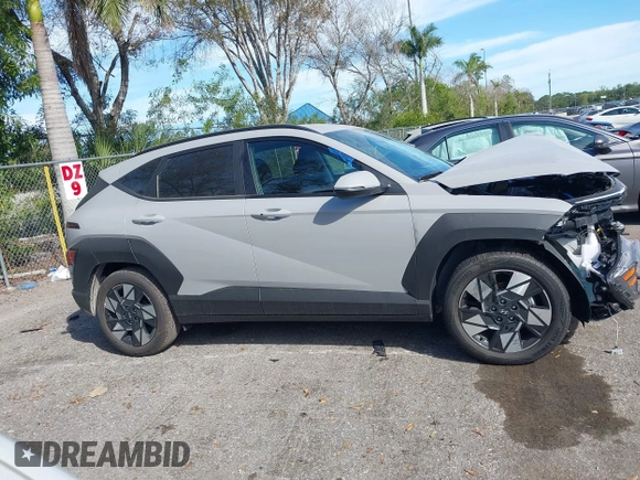 2025 Hyundai Kona SEL with VIN KM8HB3AB1SU228708, listed as a IAAI auction lot 41447697 with 632 mi miles and . Bid and sale history available at carsss.com. Image 13.