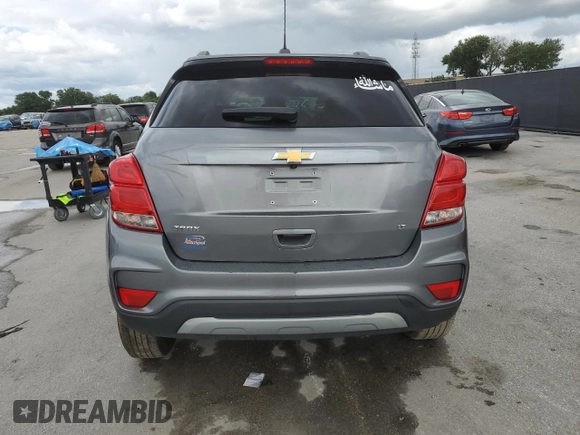 2019 Chevrolet Trax LT z VIN KL7CJLSB5KB739492, wystawiony jako Copart lot #59530355 z przebiegiem 114 493 mil mil oraz Nie do naprawy • Non repairable. Historia ofert i sprzedaży dostępna na DreamBid. Obrazek 6.