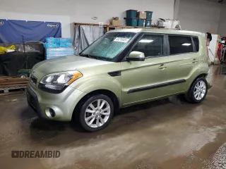2012 Kia Soul + with VIN KNDJT2A68C7367105, listed as a Copart auction lot 43276985 with 152,107 mi miles and Salvage Title. Bid and sale history available at carsss.com. Image 1.