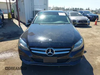 2018 Mercedes-Benz C 300 z VIN 55SWF4KB3JU234505, wystawiony jako IAAI lot #41871944 z przebiegiem 46 454 mil mil oraz . Historia ofert i sprzedaży dostępna na DreamBid. Obrazek 13.