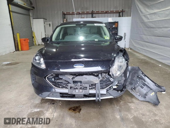 2020 Ford Escape SE with VIN 1FMCU9G61LUB27963, listed as a Copart auction lot 55820095 with 82,264 mi miles and Salvage title. Bid and sale history available at DreamBid. Image 5.