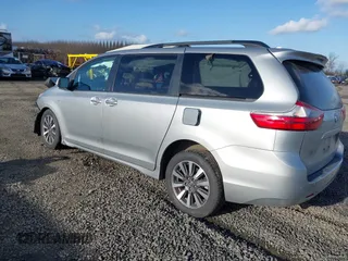 2020 Toyota Sienna XLE with VIN 5TDDZ3DC9LS232501, listed as a IAAI auction lot 41670286 with 93,252 mi miles. Bid and sale history available at carsss.com. Image 3.