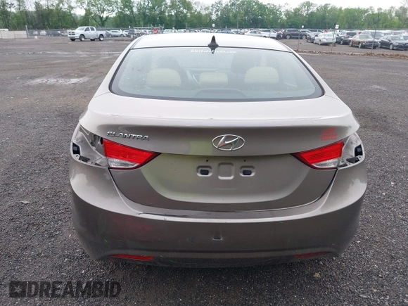 2012 Hyundai Elantra Limited z VIN 5NPDH4AE4CH101447, wystawiony jako IAAI lot #42293492 z przebiegiem 211 189 mil mil oraz . Historia ofert i sprzedaży dostępna na DreamBid. Obrazek 6.