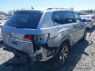 2023 Volkswagen Atlas SEL z VIN 1V2BR2CA9PC534703, wystawiony jako IAAI lot #42033612 z przebiegiem 22 886 mil mil oraz . Historia ofert i sprzedaży dostępna na DreamBid. Obrazek 4.