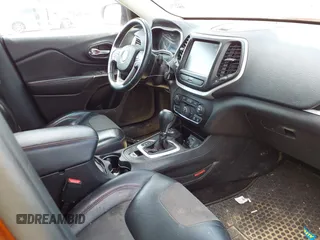 2016 Jeep Cherokee Trailhawk с VIN 1C4PJMBS4GW104841, выставлен на аукционе IAAI как лот 41883523 с пробегом 171 734 миль миль и . История ставок и продаж доступна на DreamBid. Изображение 5.